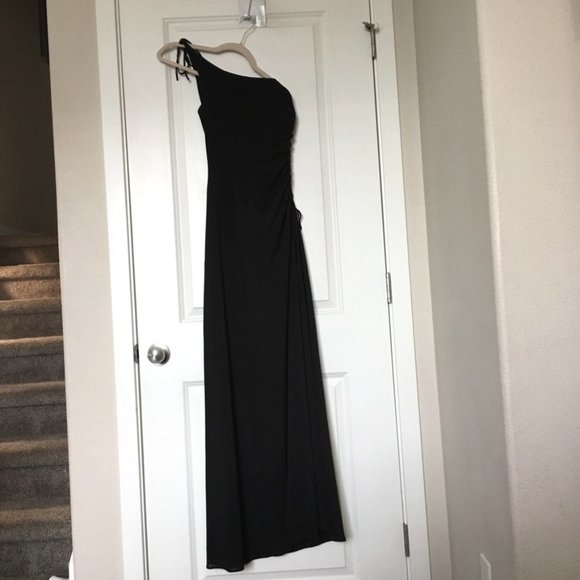 Laundry By Shelli Segal Dresses & Skirts - LAUNDRY BY SHELLI SEGAL one-shoulder dress | 4 | NWT
